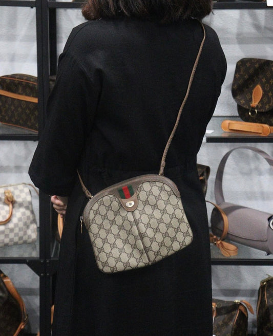 Rank AB | GUCCI Vintage GG Campus Shoulder Bag |23060606