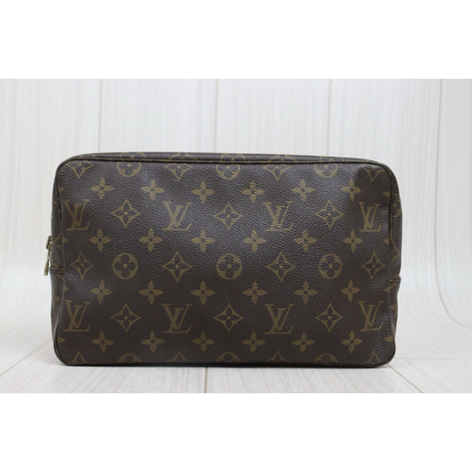 Include Entrupy Certificate of Authenticity|Good ( Rank AB)| Louis Vuitton Truth Toilet 28 Monogram Makeup Pouch|26081808