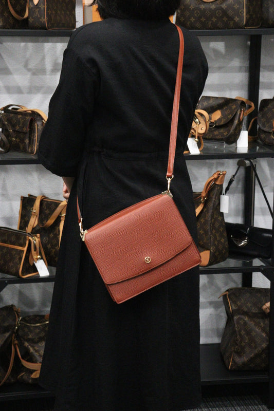 Rank A | LV Vintage Epi Shoulder Bag |23101003