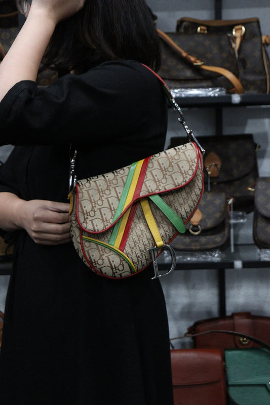 Rank AB | Dior Jamaga Trotter Saddle Clutch GM Hand Pouch |Y24010809