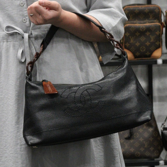 Rank A| CHANEL Caviar Skin Leather Calf Leather Shoulder Bag Made In 2002~2003Year|24011213