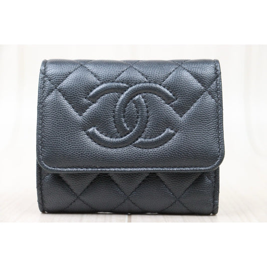 Very Good ( Rank A) |CHANEL Caviar Skin Leather Calf Leather Wallet Grey Made In 2017-2018 Year|24121917
