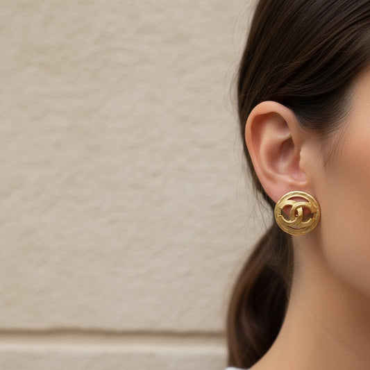 Include Authentic Detective Certificate of Authenticity|Very Good ( Rank A) |CHANEL 94P Coco Mark Golden Earrings Made In 1994 Year |26061802