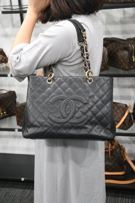Rank AB | CHANEL Matrasse GST Chain Tote Bag Caviar Skin Black |23082701