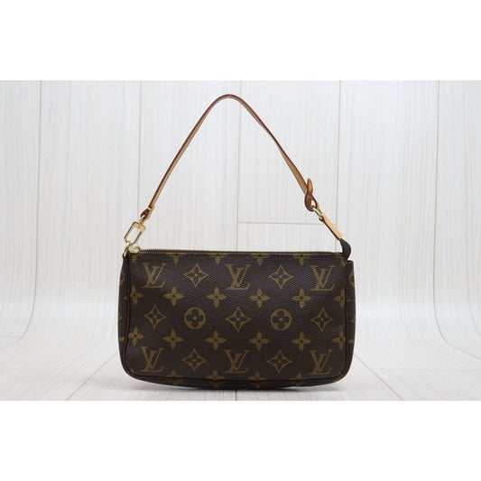 Very Good ( Rank A)|LV Monogram Pochette Accessoires |26021901