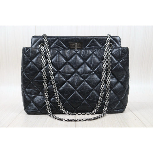 Very Good ( Rank A) | CHANEL 2.55 Matelasse Small Black Chain Tote Bag Made in 2012-2013 Year|S24101309