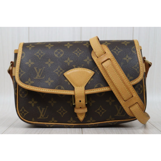 Good ( Rank AB)|LV Monogram Sologne ShoulderBag|25090801