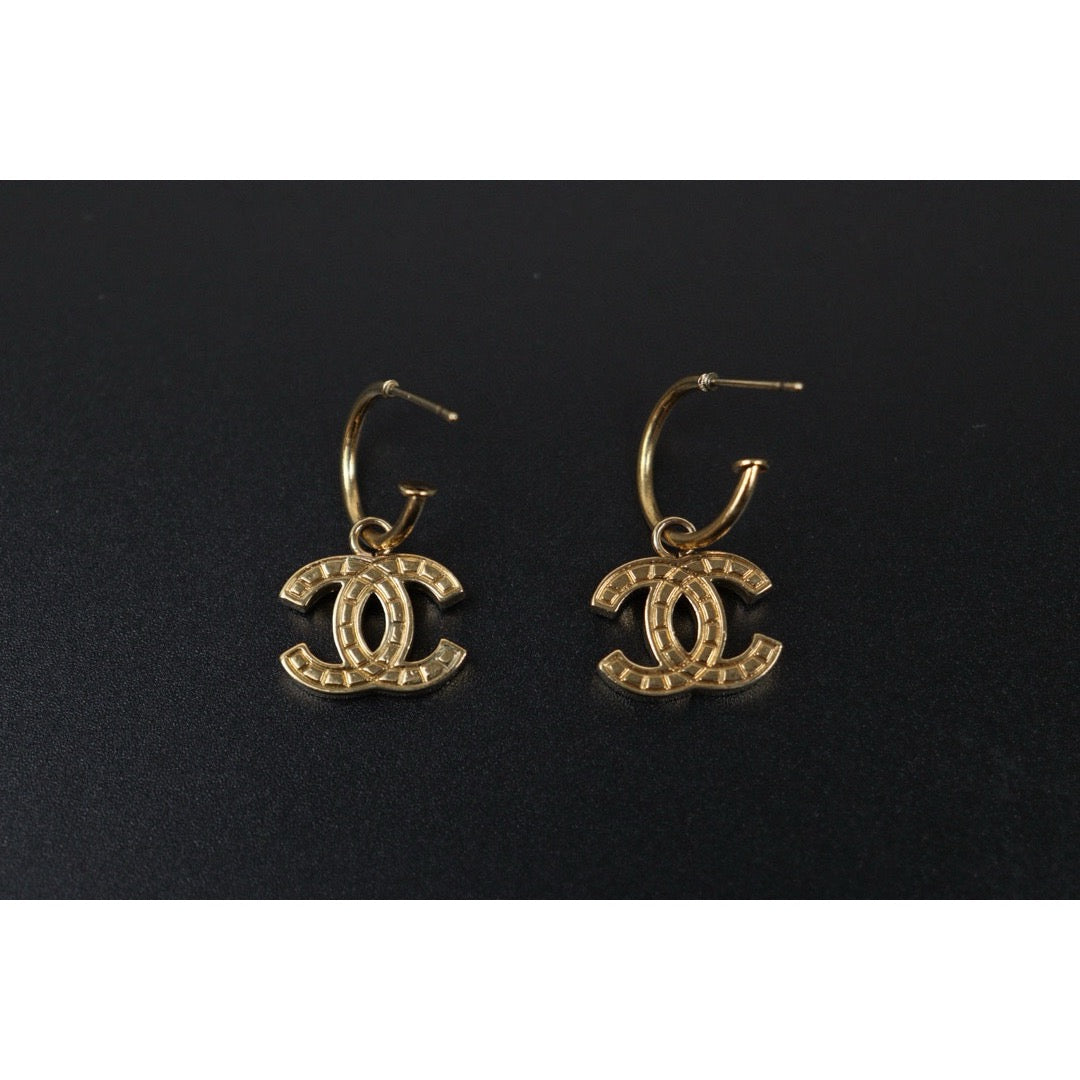 Very Good ( Rank A) |CHANEL COCO Earrings 18k Gold Plated |24103123