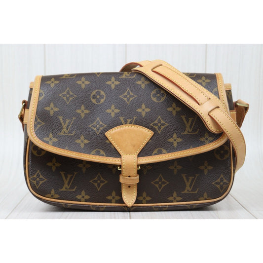 Good ( Rank AB)|LV Monogram Sologne ShoulderBag|24112116