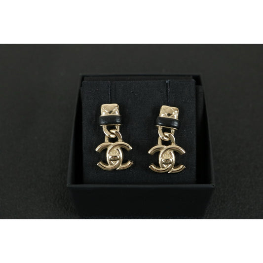 Very Good ( Rank A) |CHANEL COCO Mark Drop Stud Earrings |X24121303