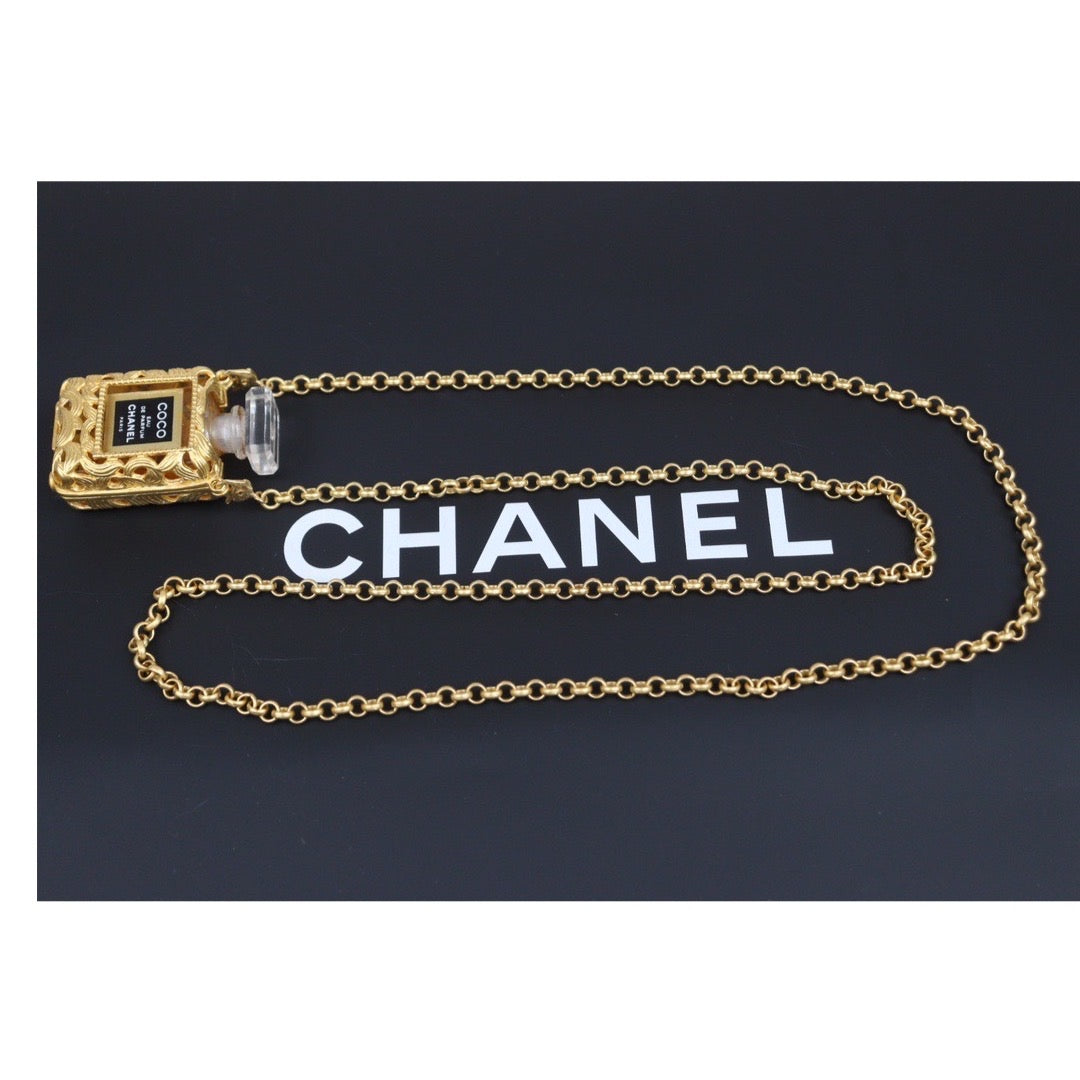 Rank A | CHANEL Vintage Perfume No5 Brass Perfume Necklace |23110705
