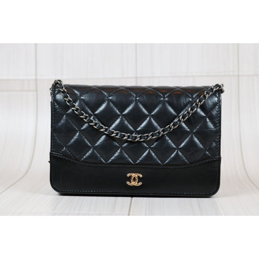 Very Good ( Rank A) |CHANEL Matrasse Aged Calfskin WOC Chain Shoulder Bag Made In 2018~2019Year |S24041701