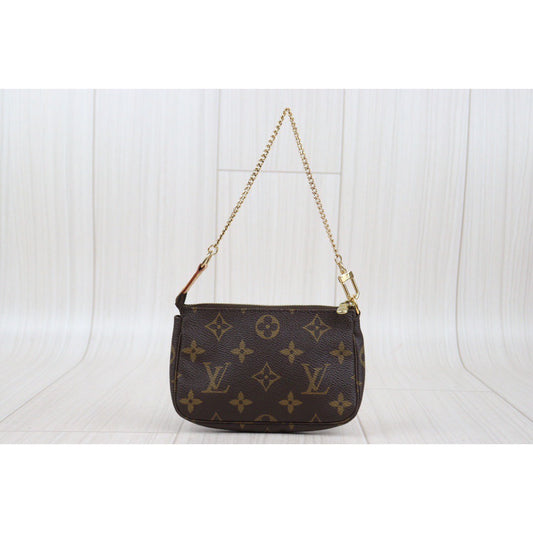 Rank A | LV Monogram Mini Pochette Accessoir |24011811