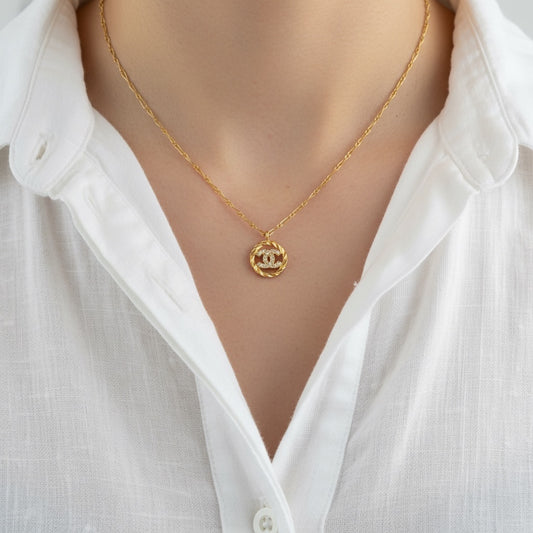 Include Authentic Detective Certificate of Authenticity|Very Good ( Rank A) |CHANEL Vintage COCO Mark Rhinestone Golden Necklace Made In 1982Year|Y26051526