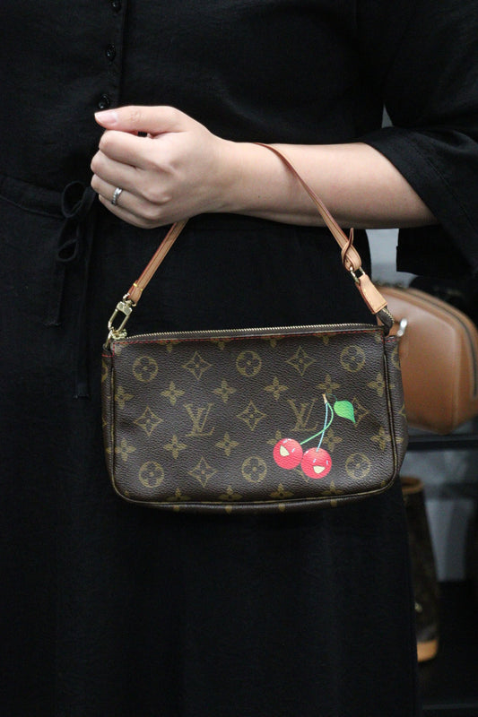 Rank SA | LV Monogram Cherry Pochette Accessoires Takashi Murakami Model|23121110