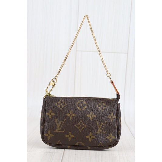 Rank A | LV Monogram Mini Pochette Accessoir |23102829
