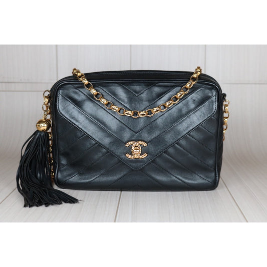 Good ( Rank AB)| CHANEL Lamb Skin Shoulder Bag Black Made in 1991-1994 Year |S24060607
