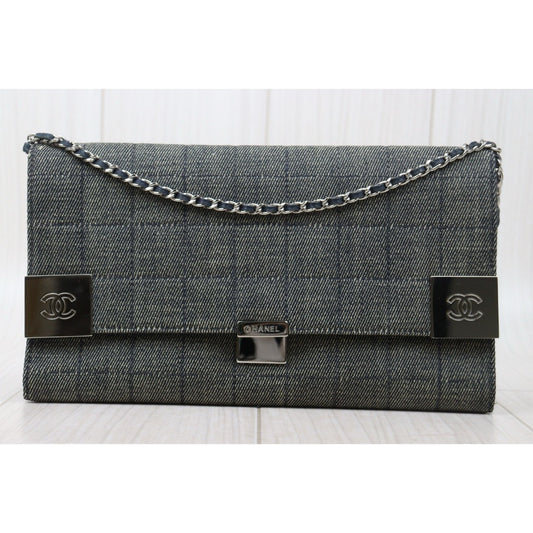 Good ( Rank AB)| CHANEL Denim Chocolate Bar Chain Bag Made in 2002-2003 Year|V24122605