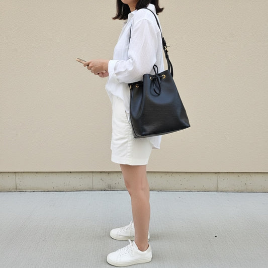 Include Entrupy Certificate of Authenticity|Very Good ( Rank A) | Louis Vuitton Epi Noe Shoulder Bag Black|26050702