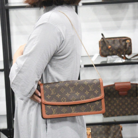 Rank A | LV Monogram Pochette Dame Vintage Clutch Bag|23122112