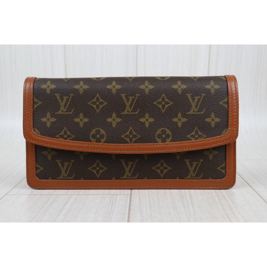 Rank A | LV Monogram Pochette Dame Vintage Clutch Bag|23121415