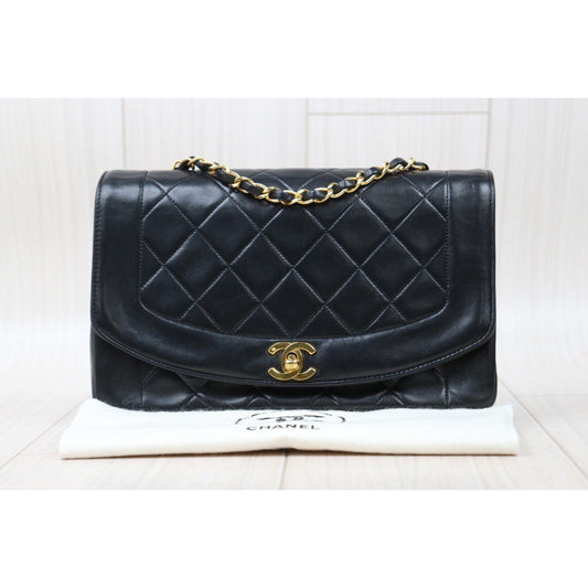 Rank AB| CHANEL Matrasse Diana 25 Lamb Skin Chain Bag Made in 1989-1991 Year|P24061130