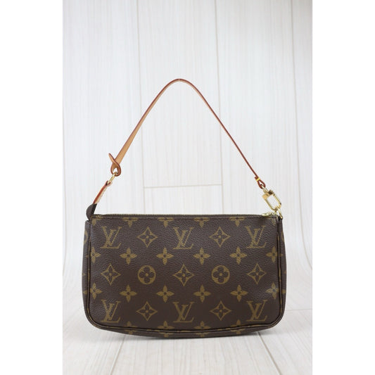 Very Good ( Rank A) | LV Monogram Pochette Accessoires Vintage Model|24081905