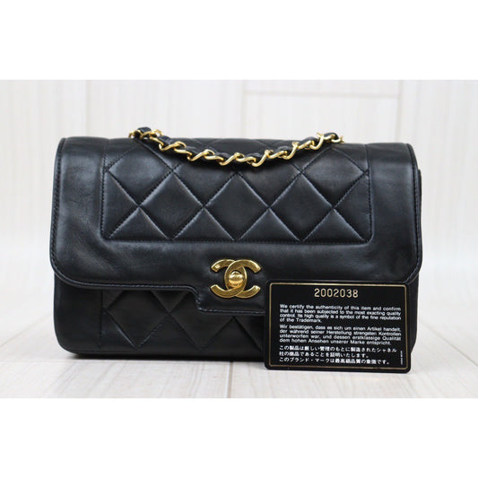 Rank A| CHANEL Matrasse Diana 22 Lamb Skin Chain Bag Made in 1991-1994 Year|24041129