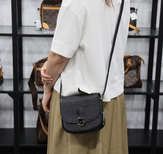 Rank AB | LV Epi Saint Cloud PM Shoulder Bag |23080302