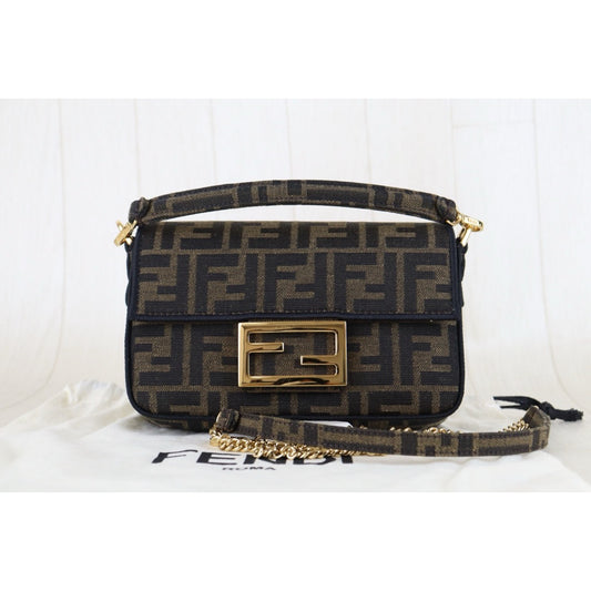 Excellent(Rank SA)|FENDI Zucca Mamma Baguette Chain Shoulder Bag Gold Hardware Current Model PM|S26022617