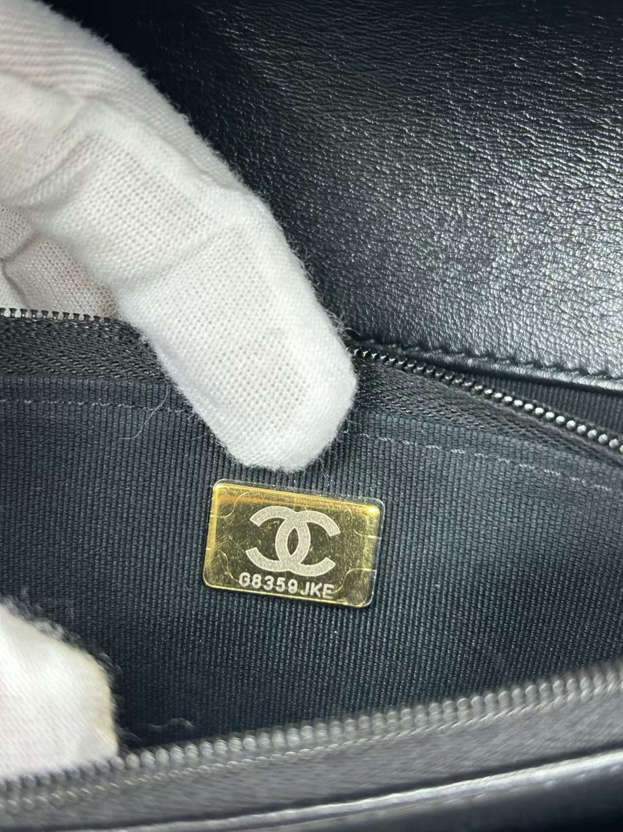 Include Entrupy Certificate of Authenticity|Very Good ( Rank A)| CHANEL Matelasse Lam skin WOC Black