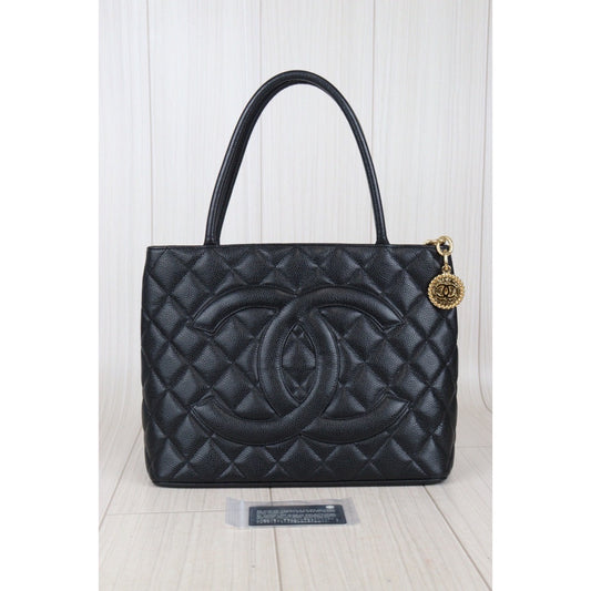 Rank A| CHANEL Caviar Skin Leather Calf Leather Tote Bag|23092118