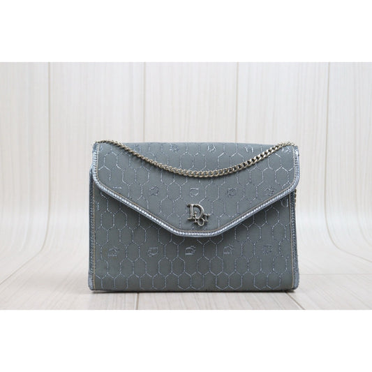 Include Entrupy Certificate of Authenticity|Very Good ( Rank A) | Dior Honeycomb Thread Chain Bag Grey|26031911