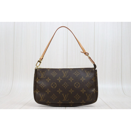 Include Entrupy Certificate of Authenticity|Good ( Rank AB)|Louis Vuitton Monogram Pochette Accessoires |26041405