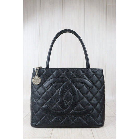 Good ( Rank AB)| CHANEL Caviar Skin Leather Calf Leather Tote Bag Black Made In 2000~2002Year|24082201