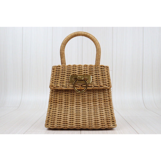 Rank A |Ferragamo Gancini Bamboo Handbag |24030711