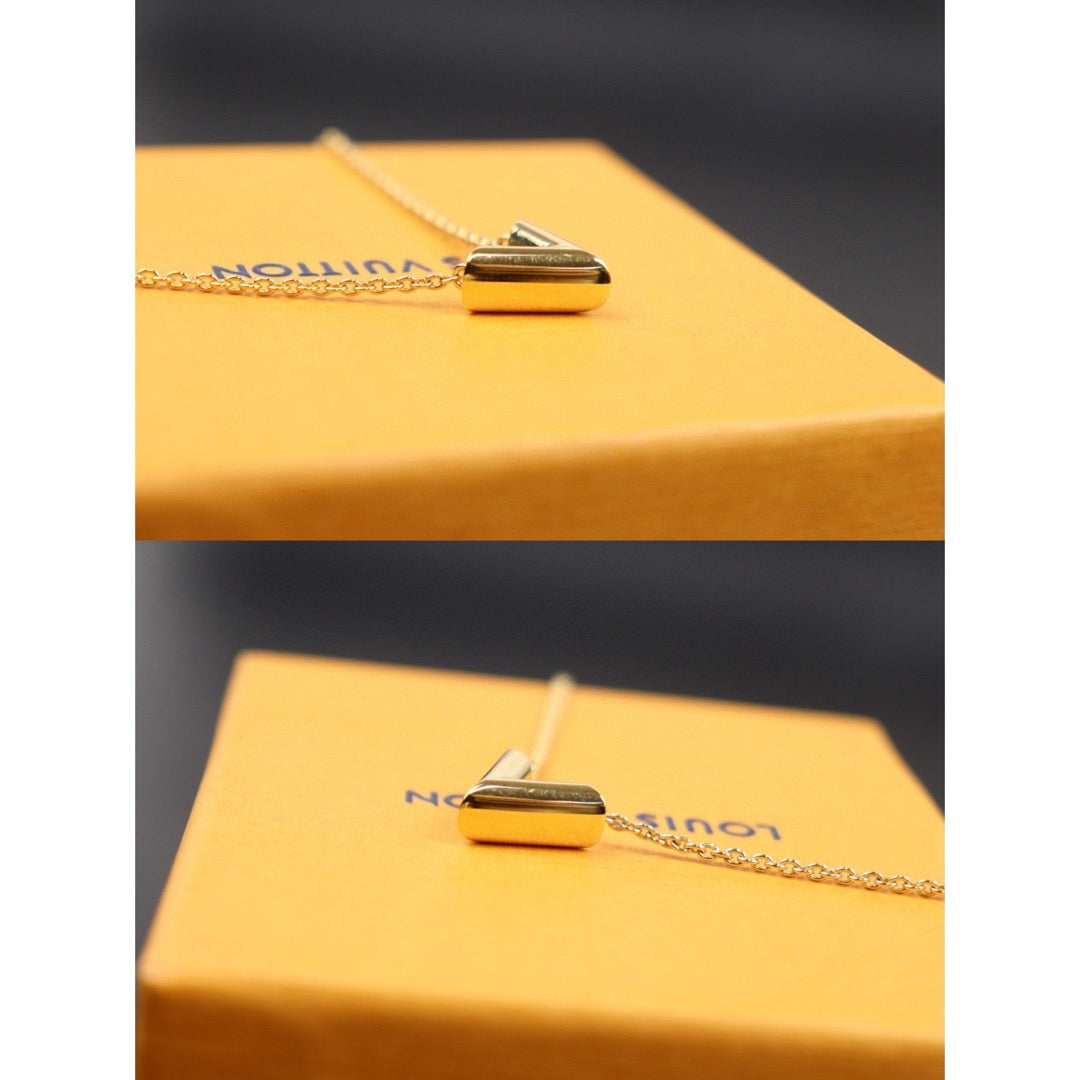 Excellent(Rank SA)| LV Collier Essential V Necklace |25032707