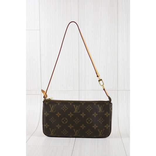 Good ( Rank AB)| LV Monogram Pochette Accessoires Current Model|S24032012