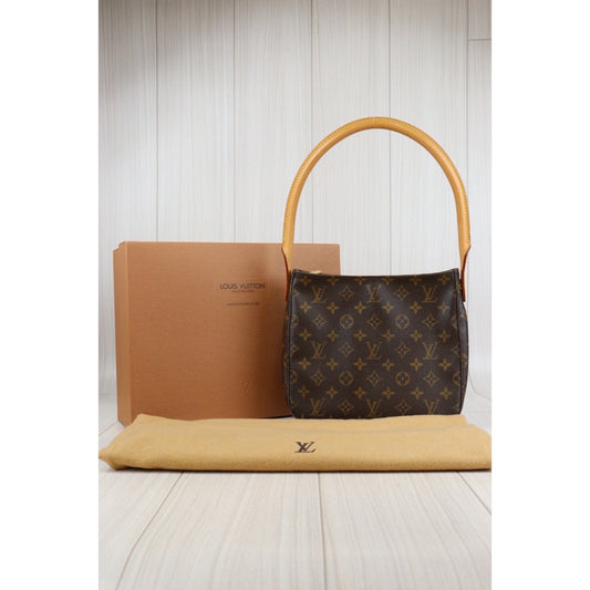 Rank A | LV Monogram Looping MM Shoulder Bag |Q24020714