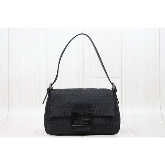 Good ( Rank AB)| FENDI Mamma Shoulder Bag Black |25030608