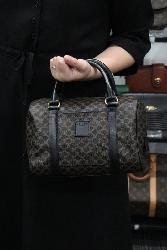 Rank A | CELINE Macadam Black Poston 25 Bag |V23121432