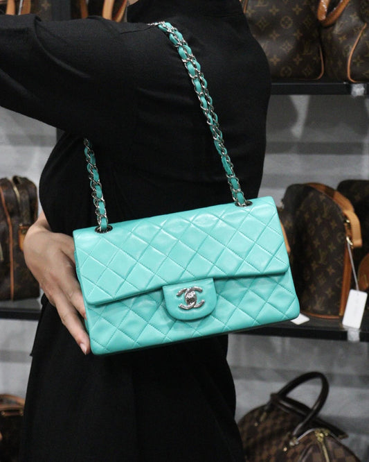 Good ( Rank AB)| CHANEL Matrasse Double Flap 23 Shoulder Bag Green Made In 1997-1999 Year|W24080705