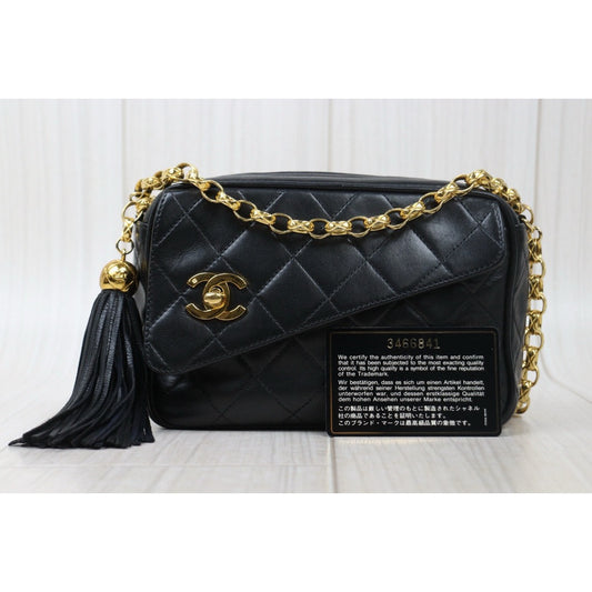 Good ( Rank AB)| CHANEL Matrasse Chain Camera Bag 18 Shoulder Bag Black Made in 1994-1996Year |P24120209