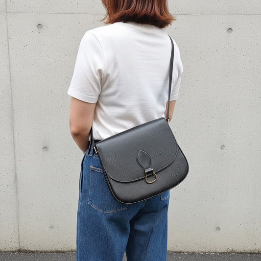 Include Entrupy Certificate of Authenticity|Good ( Rank AB)|Louis Vuitton Epi Saint-Cloud GM Shoulder Bag Black|26041309