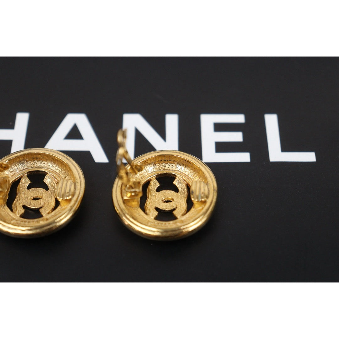 Very Good ( Rank A) |CHANEL Coco Mark Gold 24 Plated Round Earrings|25052920