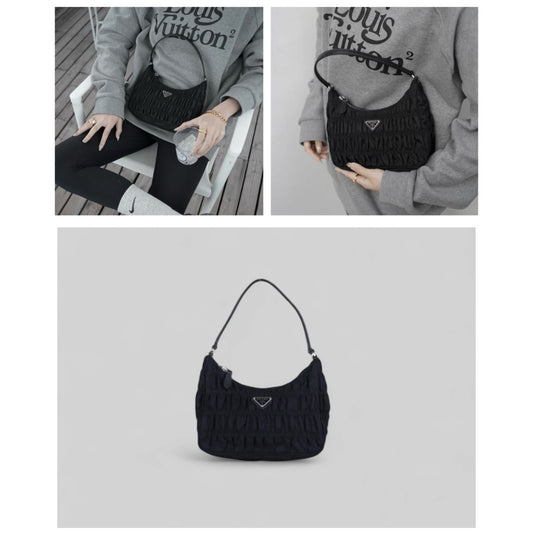 Very Good ( Rank A) | PRADA Re-Edition 2005 HOBO HandBag Black|H25052612