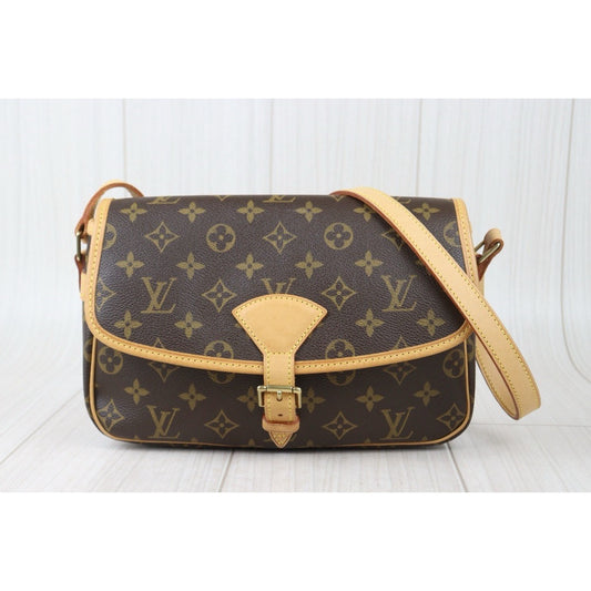 Very Good ( Rank A)|LV Monogram Sologne ShoulderBag|24090510