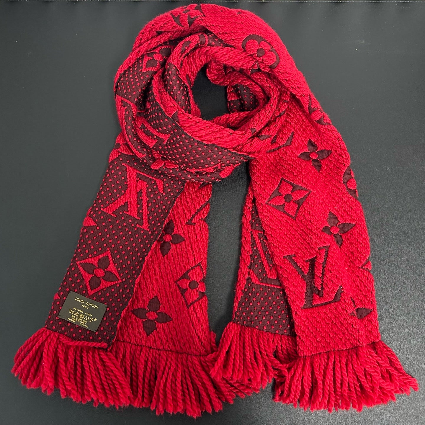 Very Good ( Rank A)|LV Monogram Red Scarf