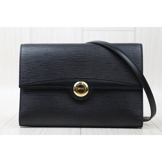 Rank AB| LV Epi Shoulder Bag Black|24052803