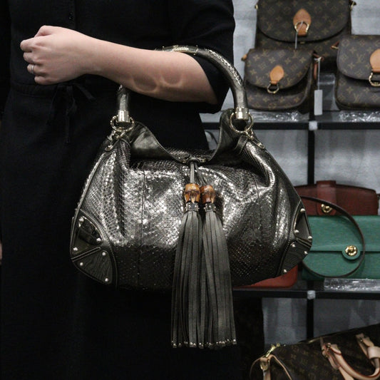 Rank A | GUCCI Leather Tassel Snake Pattern Shoulder Bag |Q23122601